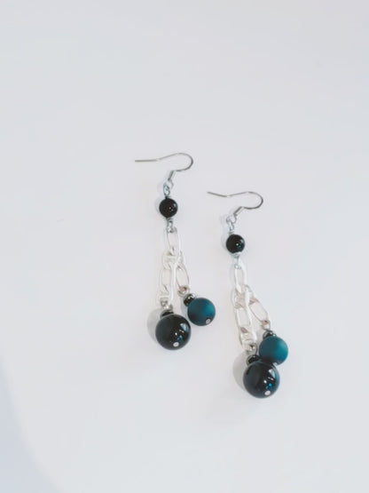 Aretes largo con Piedra Jasper Negra y Agate Azul